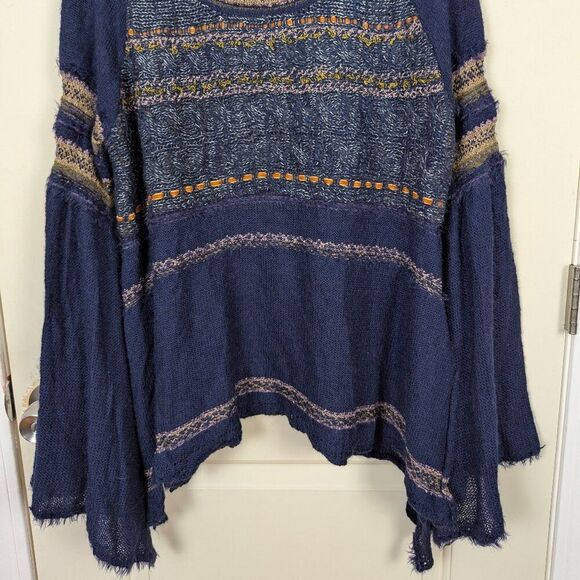 Free People | Navy Bell Sleeve Mixed Knit Sweater Size Medium - Picture 5 of 13